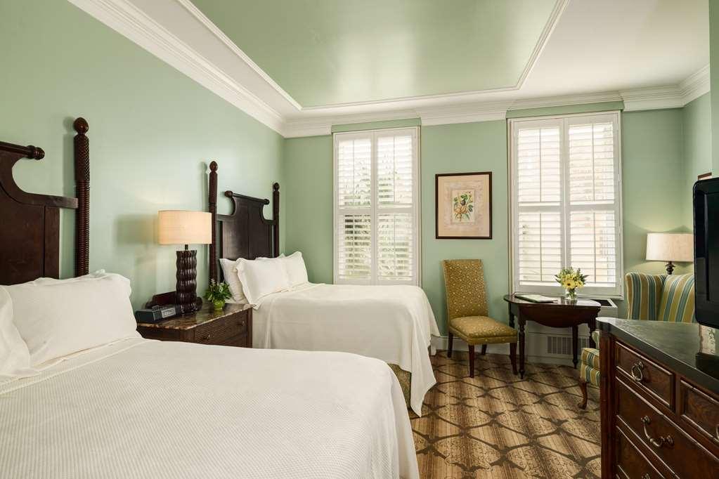 Andrew Pinckney Inn Charleston Room photo